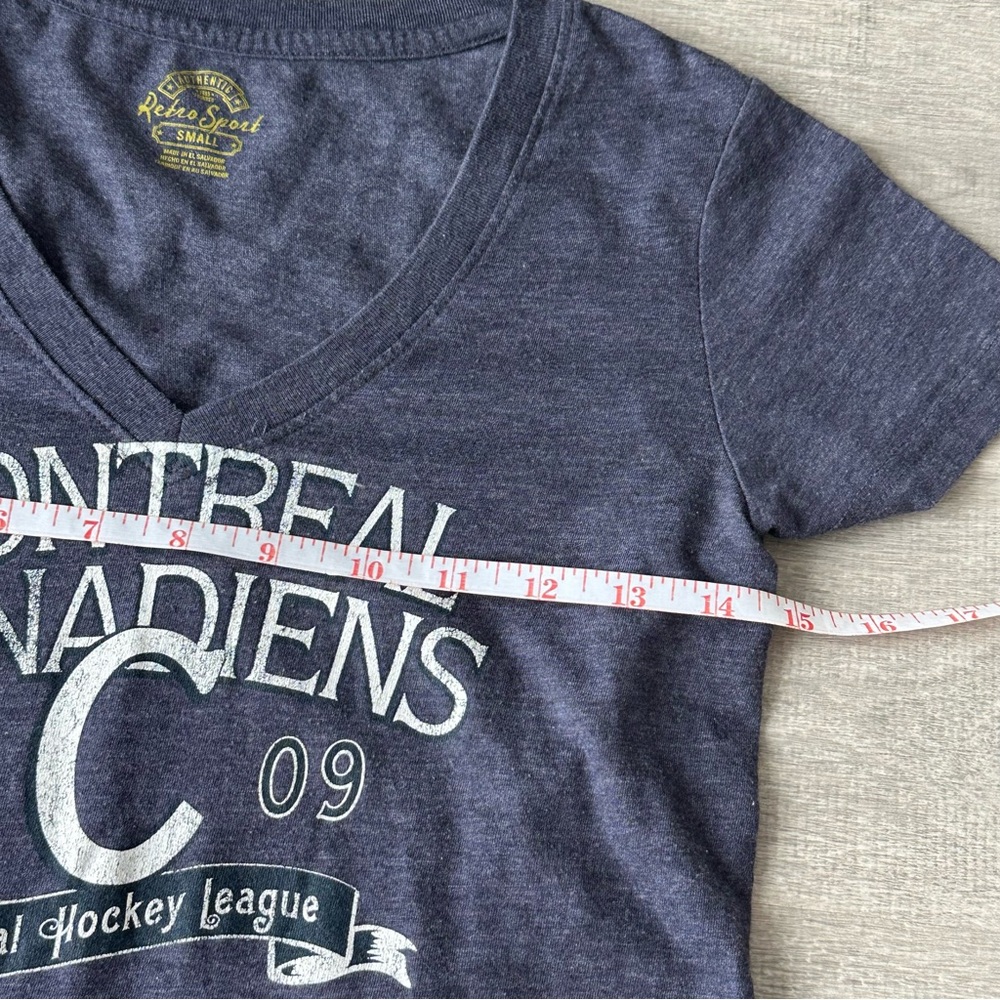 Retro Sports Montreal Canadiens Graphic V-Neck Tee size S - Picture 3 of 5
